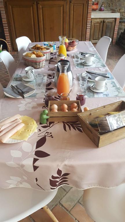 Le Relais De St Martin Panzió Rilly-la-Montagne Kültér fotó